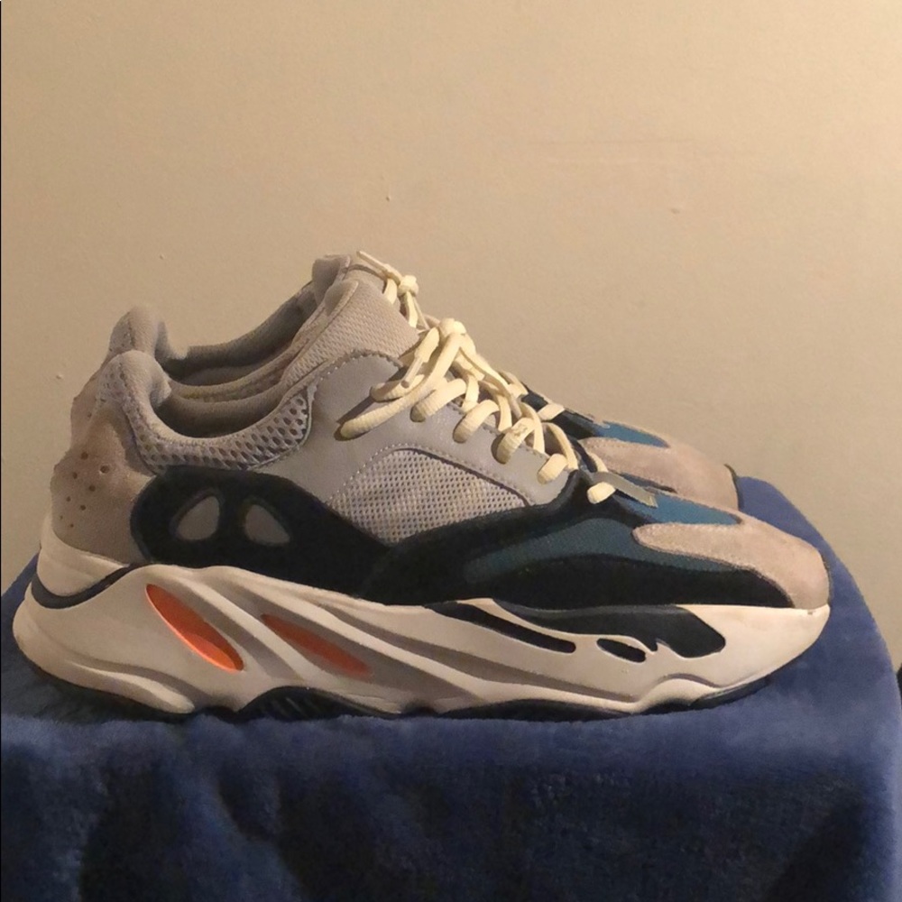 Yeezy Boost 700